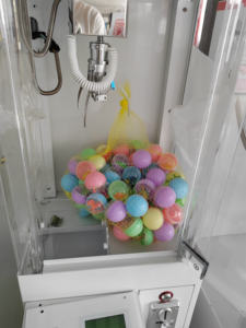 Customized Small Mini Mega Wholesale Small Coin Operated Toys <strong>World</strong> Vending Mini Claw <strong>Machine</strong> with Cash Bill Acceptor for Sale - Product Image 5