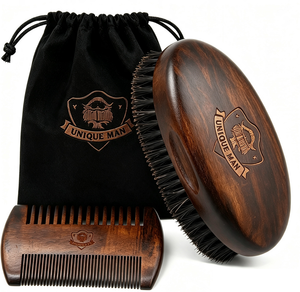 Ensemble de peigne et <span class=keywords><strong>brosse</strong></span> <span class=keywords><strong>à</strong></span> <span class=keywords><strong>barbe</strong></span> en bois naturel personnalisé avec logo de qualité supérieure, <span class=keywords><strong>brosse</strong></span> <span class=keywords><strong>à</strong></span> <span class=keywords><strong>barbe</strong></span> en poils de sanglier pour hommes - Product Image 1