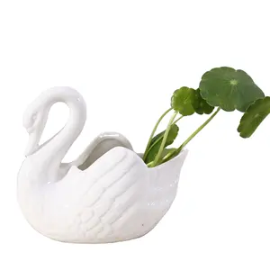 Professional custom furniture decorations wedding gifts White Swan ceramic resin ornaments flower pots small ornaments candles