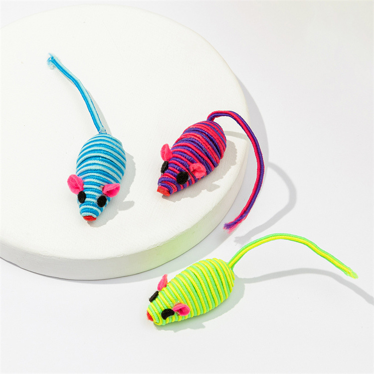 Colorful Interactive Cat Toy - Mouse Rope with Rattle Sound
