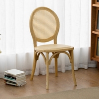 Chaise à dos croisé en bois véritable de haute qualité Chaise de salle à manger à dos croisé en bois populaire pour les événements et l'utilisation en extérieur