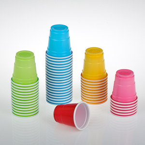 Bicchierini di plastica da 2 once, Mini bicchieri da tiro usa e getta rossi, adatti a feste, carnevali e qualsiasi evento - Product Image 2