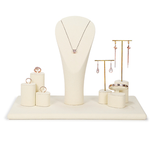 Jinsky luxe microfibre métal anneau support présentoir pour Bracelet boucle d'oreille collier fenêtre accessoires pour bijouterie - Product Image 3