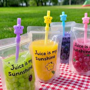 Sac d'emballage en plastique personnalisé avec sangle pour l'eau, les boissons et les boissons Pochette à jus sur pied sécurisée avec paille pour le lait - Product Image 4