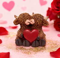 Figurine d'animal mignonne, statue de bovins des Highlands en résine, ornement de dessin animé, décoration de la Saint-Valentin peinte à la main