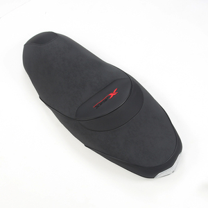GANE Accessoires de moto personnalisés Remplace la housse de coussin de siège en cuir de fibre de carbone d'origine, adaptée à Yamaha XMAX - Product Image 5