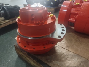 Moteur hydraulique à pistons radiaux 05, 160 tr/min, pour chargeuse compacte - Product Image 3