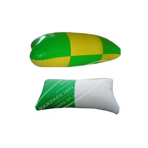 כרית קפיצה מתנפחת מעוטת מים בלוב מים - Product Image 1