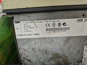 ACS800-04-0011-7+P901 Série ACS800 525-690V 0300Hz IP20 PLC - Product Image 4