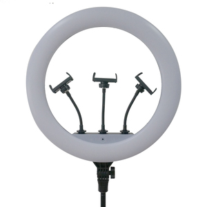 Luce ad Anello LED per Streaming Live su YouTube, Illuminazione per <span class=keywords><strong>Fotografia</strong></span> con Supporto Treppiede, Luce ad Anello da 18 Pollici - Product Image 5