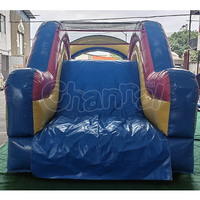 Structure gonflable commerciale : Parcours d'obstacles gonflable avec toboggan