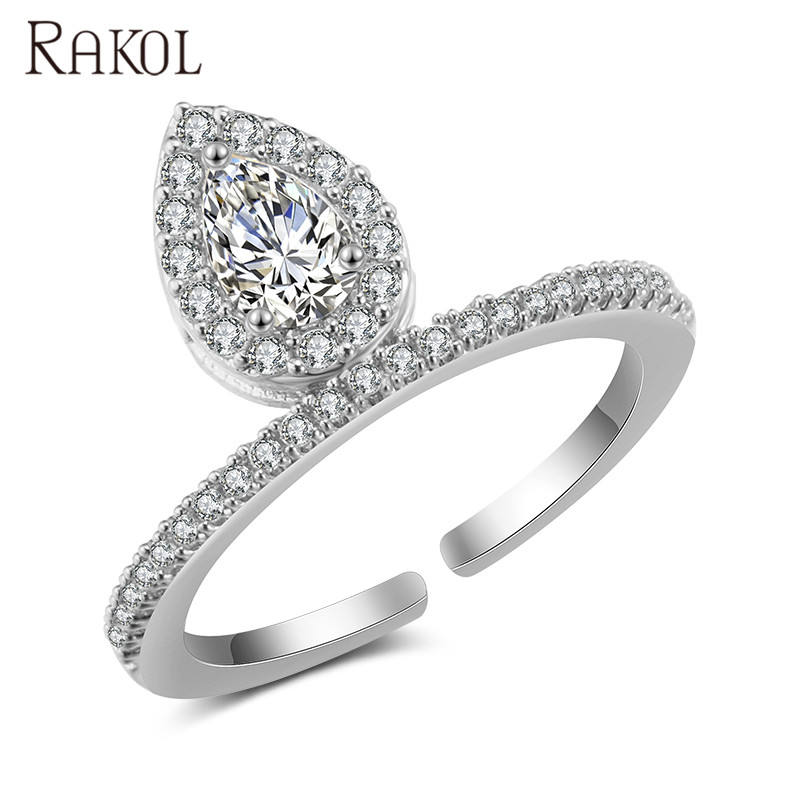 Pierre claire d'or blanc