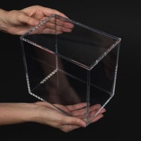 Boîte de présentation en acrylique premium, étui de protection moderne et portable pour cartes à collectionner, jeux d'échecs, cartes d'entraînement Elite, cartes Destiny, avec fermeture magnétique