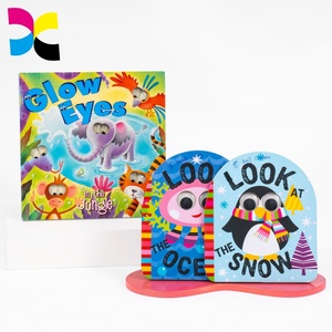Livres interactifs personnalisés pour bébés : Regardez les yeux qui bougent ! Livres d'histoires éducatifs pour enfants sur le thème de la neige et de l'océan avec des yeux lumineux. - Product Image 1