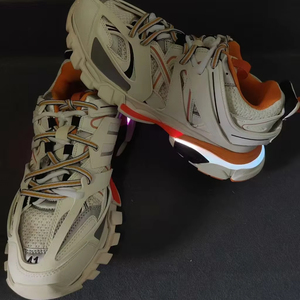 Chaussures de marche décontractées Track 3.0 LED, baskets de luxe épaisses, rechargeables, lumineuses, en maille nylon et polyuréthane, chaussures de sport - Product Image 5