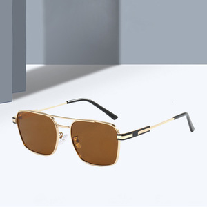 INS vente chaude Style rétro lunettes <span class=keywords><strong>de</strong></span> soleil en métal multi dégradé <span class=keywords><strong>couleur</strong></span> UV400 <span class=keywords><strong>lentilles</strong></span> confortable usure quotidienne pour les femmes et les hommes - Product Image 2