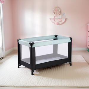 Lit de voyage portable pour bébé nouveau-né avec barre à jouets et matelas, structure en métal pour hôtel et chambre à coucher - Product Image 1