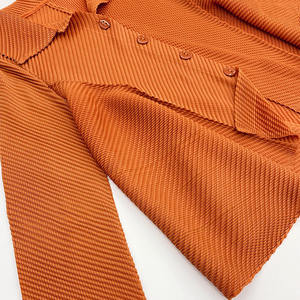 2024 Miyakeปลา-<span class=keywords><strong>Scale</strong></span>จีบไม่สม่ําเสมอแขนยาวหลวม 2 ชิ้นคอPolo Classyสีทึบสไตล์ฤดูร้อนผู้หญิงชุด - Product Image 6