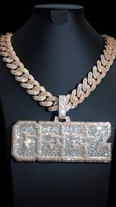 Collar con Colgante de Moissanita Atemporal con Brillo Deslumbrante, Diseño Sofisticado, Ideal para Regalos de Damas de Honor o Uso Diario - Product Image 4