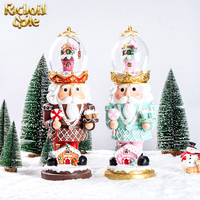 Vente en gros de boîte à musique de village de Noël, casse-noisette, résine peinte à la main, 2 styles, maison en pain d'épices, éclairage LED, décoration de table festive
