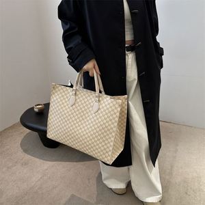 Sac à main tendance en cuir PU vintage personnalisé pour femmes, sac à main de luxe pour femmes - Product Image 3