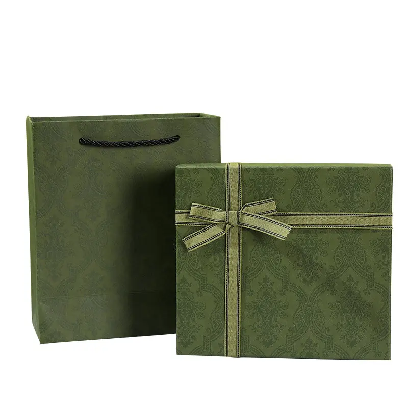 थोक गर्म बेच गहरे हरे रंग कागज उपहार पैकेजिंग बक्से के लिए स्किनकेयर लिपस्टिक आभूषण मोमबत्ती कपड़े