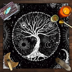 Alta calidad 49*49cm terciopelo sol Luna estrella brujería alterar <span class=keywords><strong>Tarot</strong></span> rueda pagana tentáculo Triquetra <span class=keywords><strong>Tarot</strong></span> mantel Mat - Product Image 3