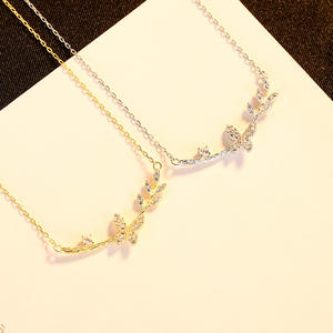 El collar de plata de ley S925 con diseño de mariposa y rama es una opción ideal para mujeres (versión de cobre disponible bajo pedido) - Product Image 3