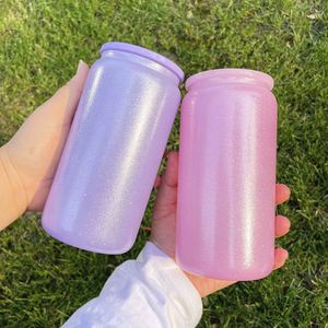 Mug en verre en forme de canette de bière ou de soda de 16 oz, vierge pour sublimation, avec couvercle et paille en plastique colorés, finition poudrée à paillettes, pour le bricolage - Product Image 4