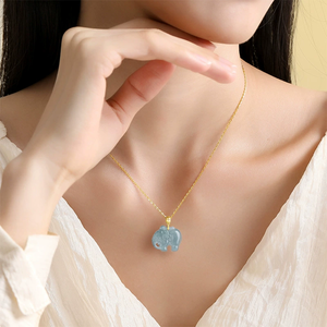 จี้หยกเจไดต์แท้เกรดเอสีน้ำเงินรูปช้าง ประดับทองคำ 18K พร้อมสร้อยหยกเกรดน้ำแข็ง - Product Image 4