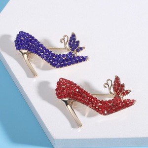 Broches de luxe en alliage plaqué or pour chaussures à talons hauts ornées de diamants, broche de mariage pour femme - Product Image 2