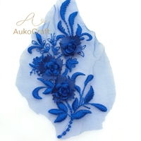 Appliques en dentelle brodée de perles et de paillettes 3D en tulle polyester et maille, motifs perlés pour robes de mariée et de cérémonie