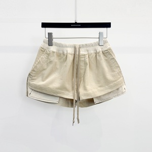 <span class=keywords><strong>Shorts</strong></span> <span class=keywords><strong>Eleganti</strong></span> e Versatili in Stile Dark Design con Elastico in Vita e Coulisse, Perfetti per il Quotidiano e il Pendolarismo - Product Image 2