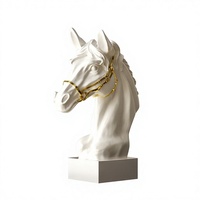 Ornement de tête de cheval artistique haut de gamme, sculpture en résine faite à la main, style rétro nostalgique, décoration d'intérieur de luxe léger, pour table