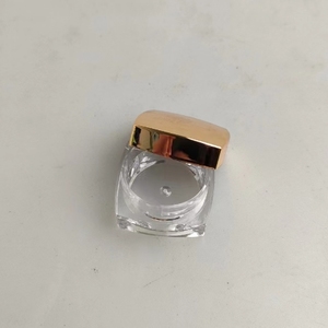 Tarro de plástico dorado cuadrado de 3G 5G 10g con polvo - Product Image 1