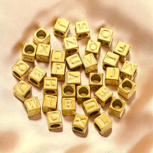 Perles d'espacement en acier inoxydable carrées de 7 mm avec initiales pour la fabrication de bijoux DIY, perles d'<span class=keywords><strong>alphabet</strong></span> à grand trou, accessoires - Product Image 4