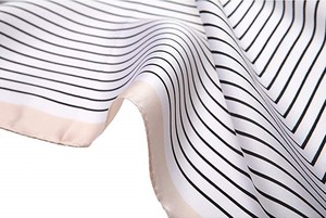 Design personalizzato stampa sublimazione donna sciarpa <span class=keywords><strong>per</strong></span> <span class=keywords><strong>capelli</strong></span> raso collo quadrato bandana - Product Image 3