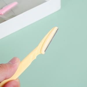 Navaja para Cejas Simple de 14.5 cm, Herramienta de Maquillaje de Acero Inoxidable con Cuchilla Afilada para Raspar Cejas y Rostro - Product Image 5