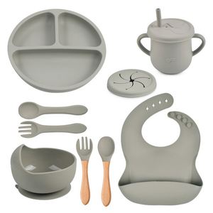 Maxfree Ensemble de vaisselle pour bébé 9 pièces en silicone : assiette, bavoir, bol, cuillère, fourchette, tasse - Product Image 5
