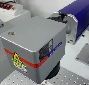 Machine de marquage et de gravure laser à fibre CNC de bureau 20W 30W 50W 60W 100W - Refroidissement par air, prise en charge DXF/BMP/AI/PLT, utilisation facile - Product Image 2