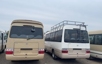 Bus Toyota Coaster d'occasion 30 places, transmission manuelle à gauche, à vendre