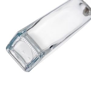 Nhà Máy Bán Buôn <span class=keywords><strong>750Ml</strong></span> Vuông Thủy Tinh Linh Hồn Chai Với Nhôm Vít Nút Chai-Dày Dưới <span class=keywords><strong>Vodka</strong></span> Brandy Rum Gin - Product Image 4