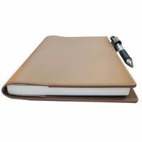 Housse de livre minimaliste en cuir PU avec logo personnalisé, porte-cartes et porte-stylo, pour unisexe, fournie directement par l'usine
