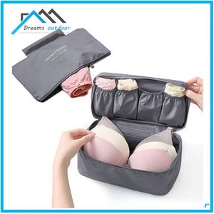 Échantillon gratuit : Sac à langer multi-pièces pour bébé fille, imprimé Minnie-Toss - Product Image 6