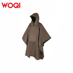 Impermeable táctico con capucha Woqi para exteriores, poncho impermeable para senderismo, unisex, sin mangas, color granate - Product Image 3