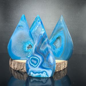 Venta al por Mayor de Piedras de Ágata de Alta Calidad en Forma de Gota de Agua, Pulimentadas, en Rosa/Morado/Negro/Azul, para Joyería y Regalos - Product Image 1