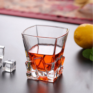 Verres à whisky carrés modernes en verre taillé à la main, transparents, pour les fêtes - Product Image 2