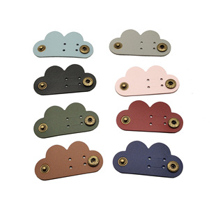 Porte-médiators en cuir en forme <span class=keywords><strong>de</strong></span> <span class=keywords><strong>cœur</strong></span>, étui personnalisé pour médiators, porte-clés, cadeau pour guitariste, accessoire porte-médiators pour guitare - Product Image 3