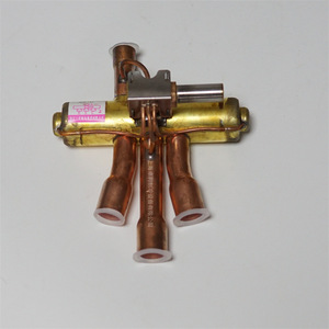 Vanne d'inversion quatre voies Sanhua SHF-11H45D1 3 CV pour climatiseur, pompe à chaleur, refroidissement et chauffage, en laiton, électrique - Product Image 1