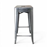 Tabouret de bar en métal argenté brossé, empilable, hauteur comptoir, mobilier de bar commercial et industriel pour bistrot et cuisine